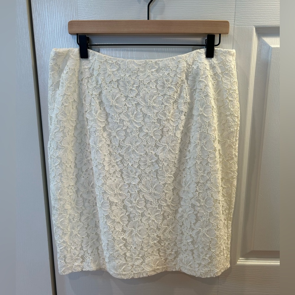 Adiva White Lace Pencil Skirt, NWT, Size Large